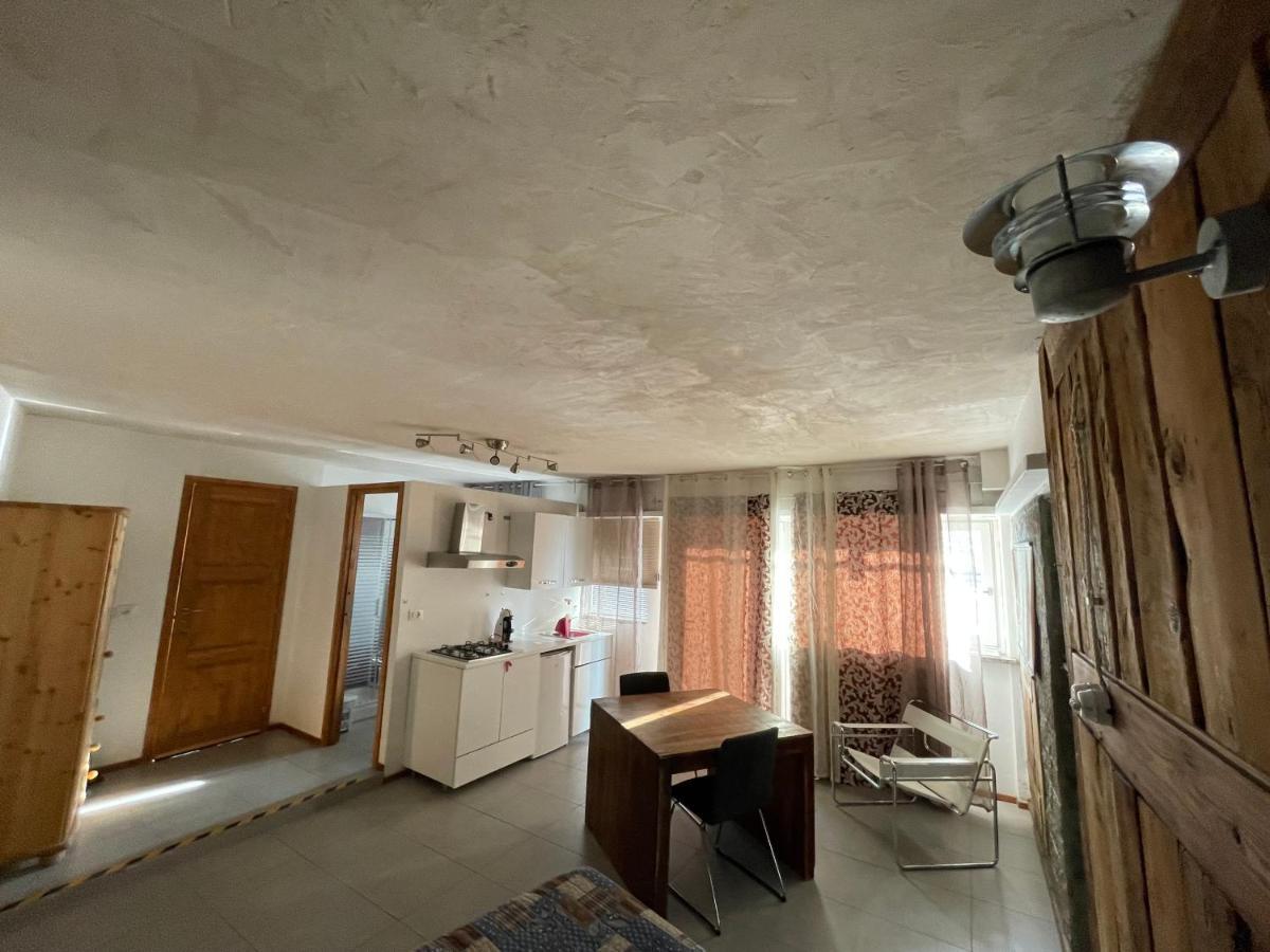 Smile Accomodation Sarre Ngoại thất bức ảnh